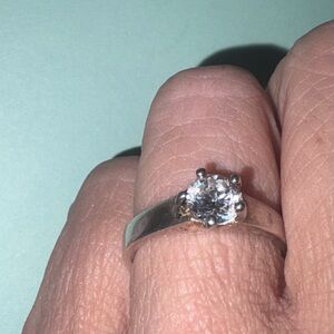 Sterling Silver/925 Vintage CZ Round Brilliant CutSolitare Ring 1/2 CT Size 7